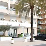 里瓦艺术温泉酒店 酒店 4*