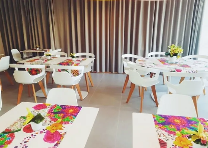 Riva Art & ホテル