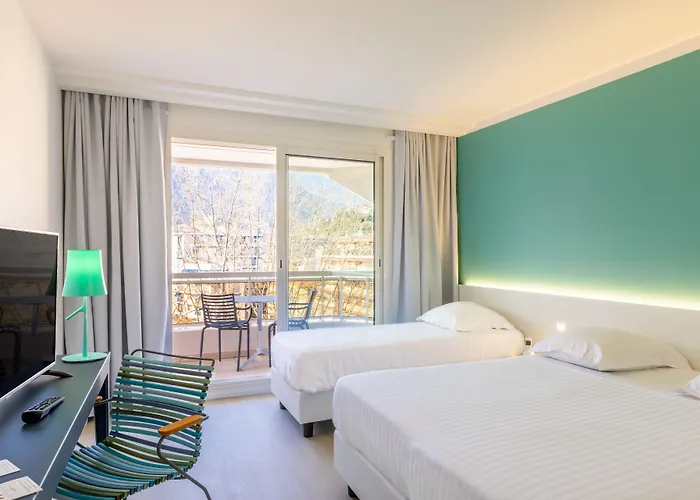 Riva Art & ホテル