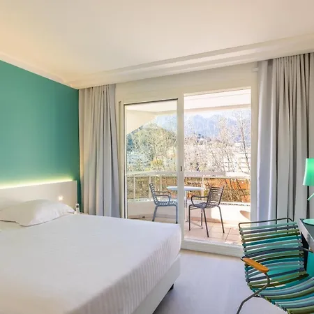 Riva Art & Hotel 4*