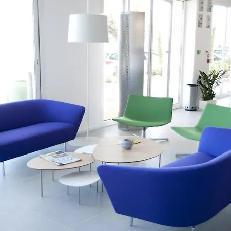 Riva Art & Hotel 4*