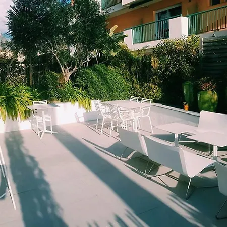 Riva Art & 4* Menton