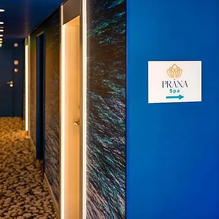 Riva Art & 4*