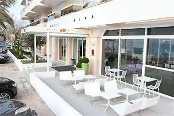 Riva Art & 4*