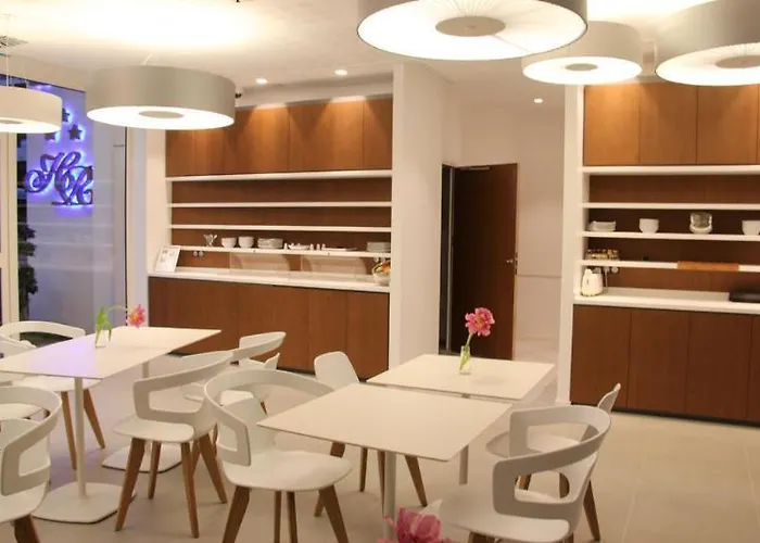 酒店 里瓦艺术温泉酒店 4*