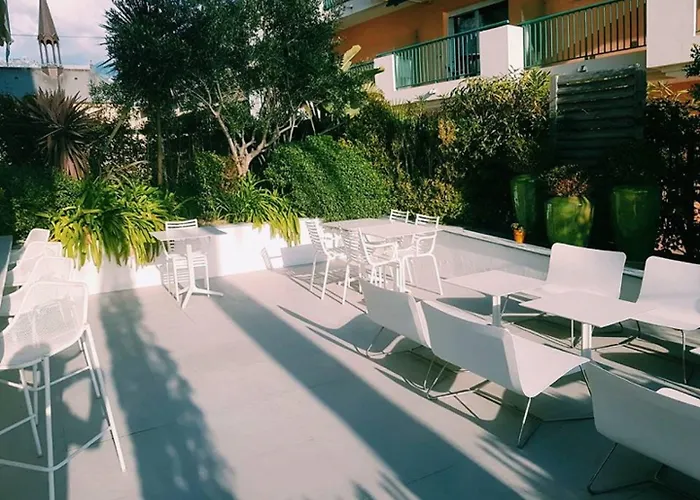 Riva Art & 4* Menton